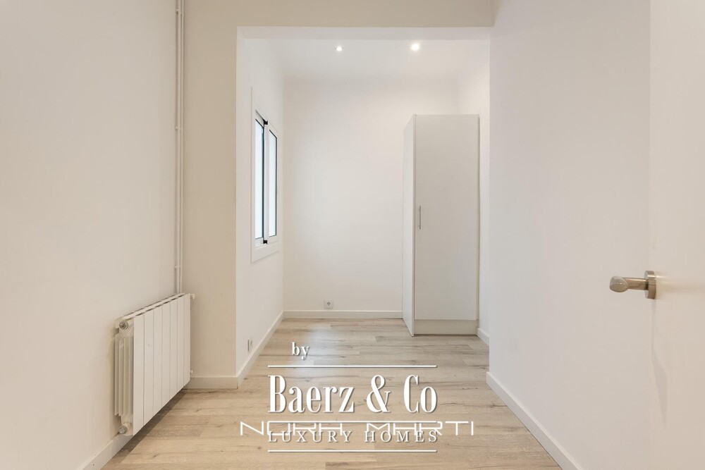 Apartment for sale in Les Corts image