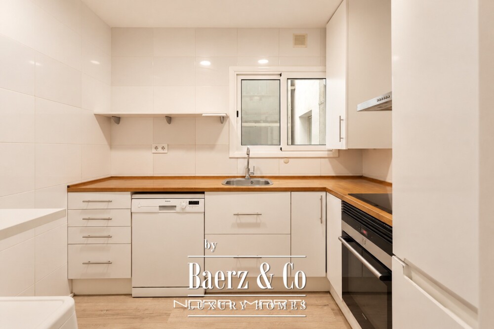 Apartment for sale in Les Corts image