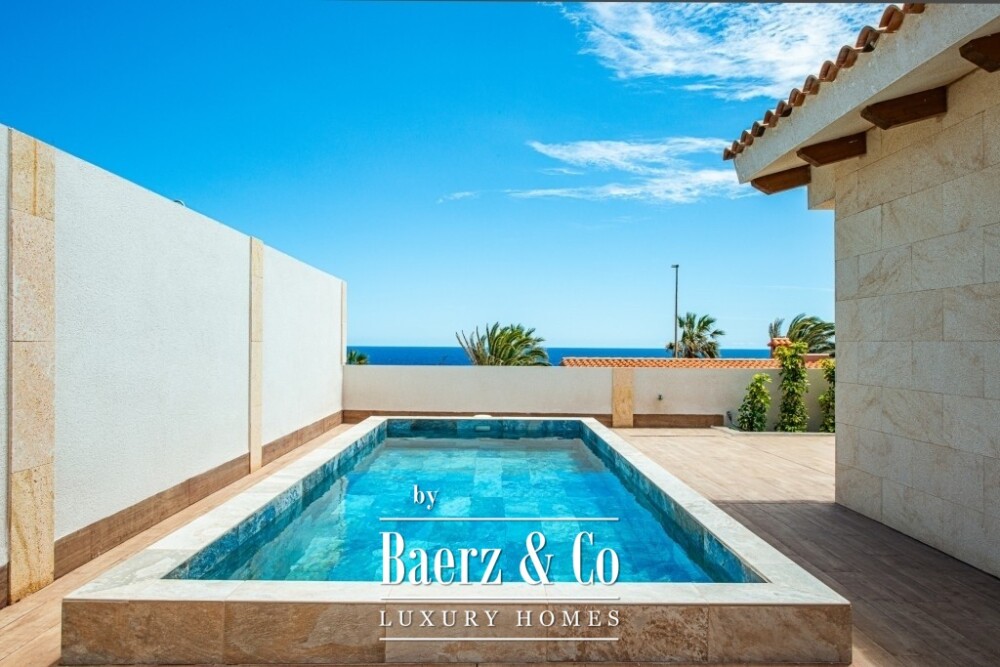 Secluded bungalow Tenerife south image