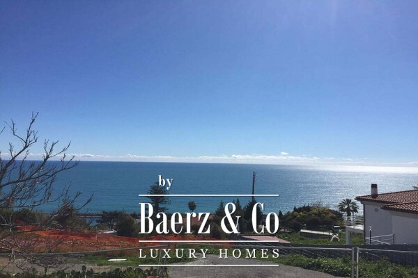 photo 1 Villa for sale 405 m²