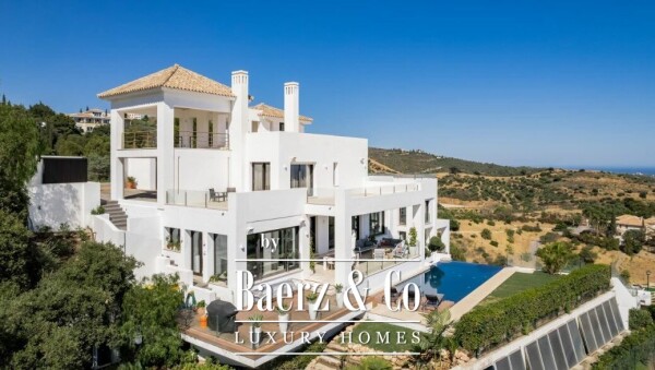 photo 1 Villa - Marbella East - Ref: 8014