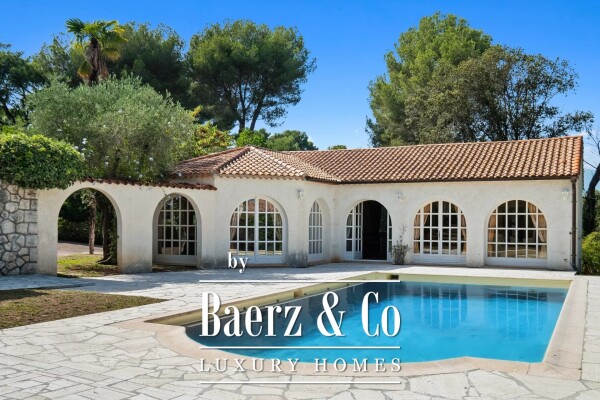 photo 5 Beautiful Provencal villa in the heart of an estate in Biot