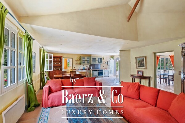 photo 24 Beautiful Provencal villa in the heart of an estate in Biot