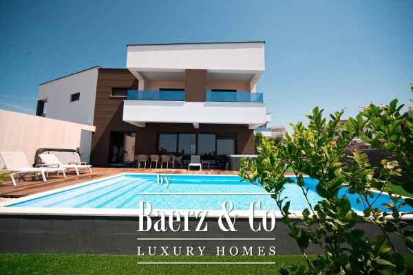 photo 5 Pag, Novalja, two luxurious modern villas with swimming pools