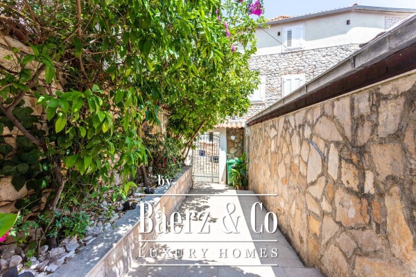 photo 20 The island of Brač, a stone house with a restaurant in a prime location