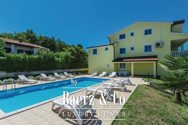 photo 2 Istra, Poreč - Impressive villa with pool and apartments for tourist rental
