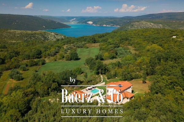 photo 1 Istria, Rakalj, beautiful villa with pool and sea view, 1000 m2 of land