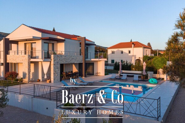 photo 5 Šibenik, luxury villa with swimming pool and basketball court