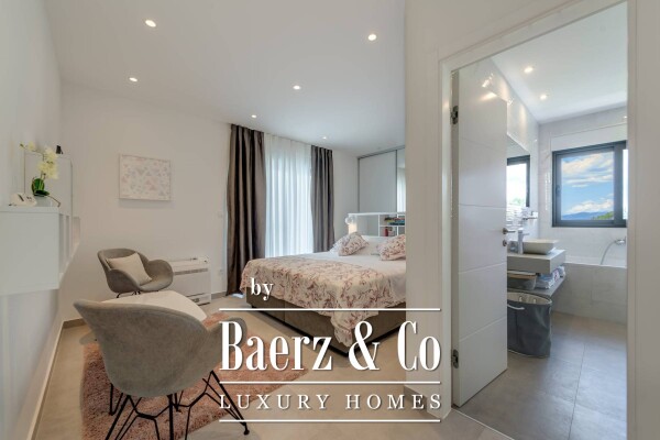 photo 7 Podstrana, contemporary villa with an open sea view