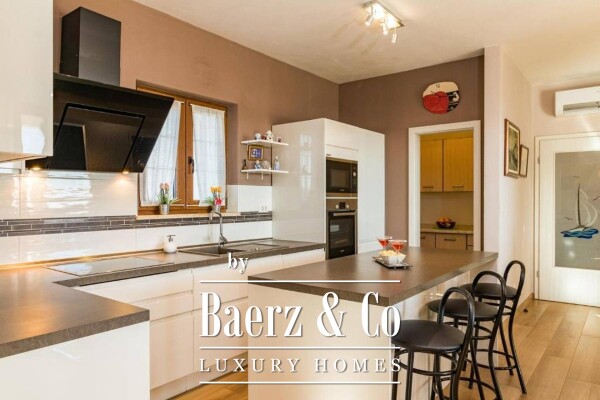 photo 11 Medulin, luxury villa with a swimming pool and a large garden of 1050 m2, 300 m from the beach