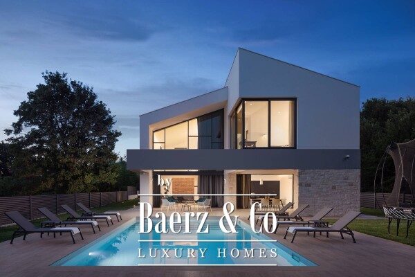 photo 28 Liznjan, an imposing villa with a swimming pool