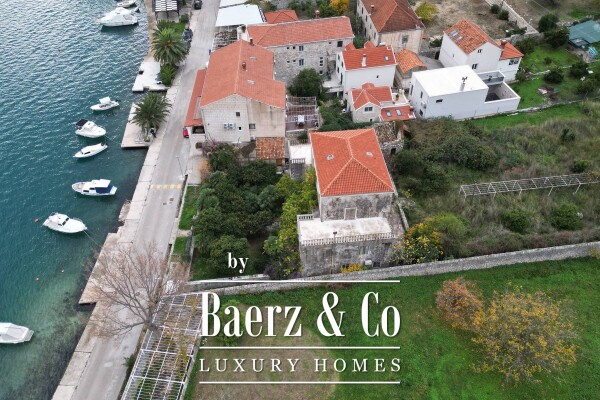 photo 7 Dubrovnik-surrounding area, stone villa 600 m2, first row to the sea