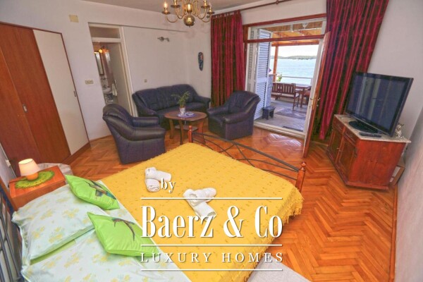 photo 6 Hvar, a unique property in a beautiful position, 1st row by the sea