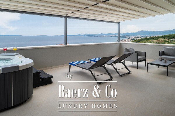 photo 19 Split, Podstrana, urban villa with swimming pool, sauna, jacuzzi and a garage