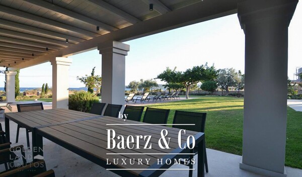 photo 3 Villa Aerial