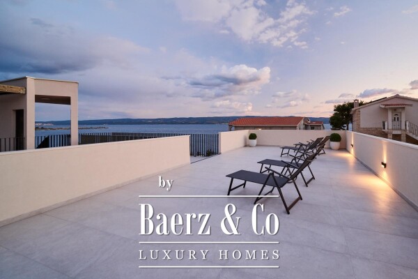 photo 13 Omiš, Dugi Rat, modern villa with a beautiful view of the sea