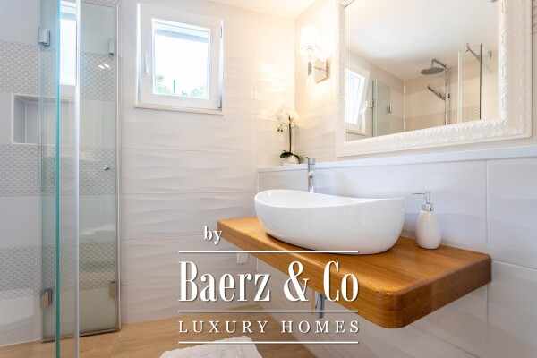 photo 10 Seget Donji, exceptional property with two buildings, swimming pool, jucuzzi and garden