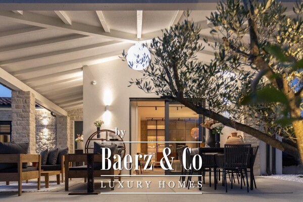 photo 11 Istria, Poreč - Gedići, beautiful modern stone villa NKP 165 m2 with swimming pool