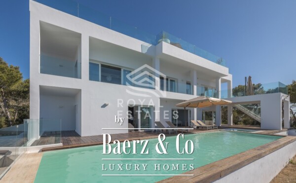 photo 1 Beautiful luxury home in Cala moli