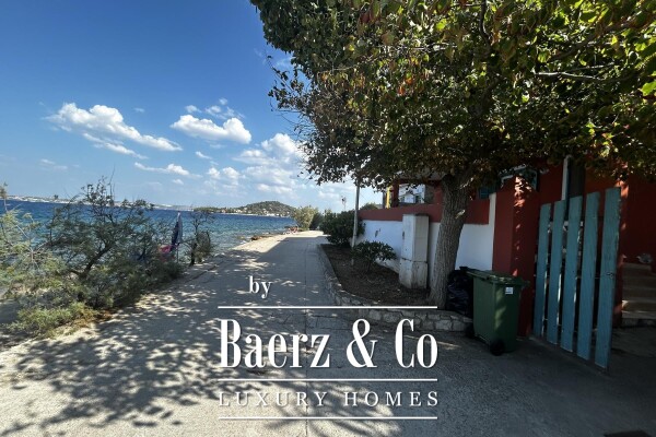 photo 6 Ugljan, Preko house, first row to the sea with swimming pool NKP 250 m2 for adaptation