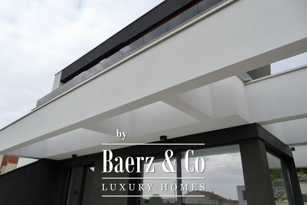 photo 1 Krk, a three-bedroom apartment with a living area 120m2, garden, and basement