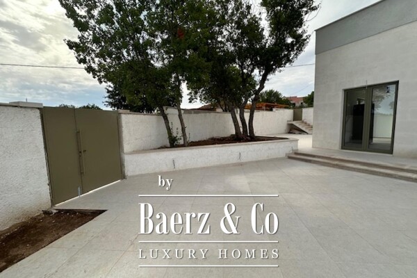 photo 14 Brac, two separate modern houses with a large terrace, near Bol