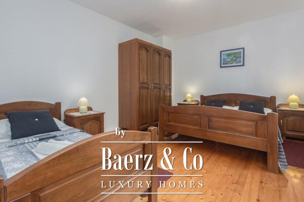 photo 19 Rovinj, Rovinjsko Selo, elegant, luxurious house 380 m2 with 4 residential units and a beauutifu...