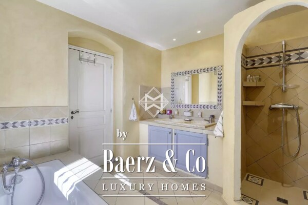 photo 11 Villa with beautiful sea view quiet area