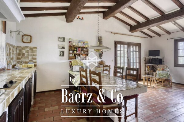 photo 9 In la Croix-Valmer - Property with sea view and 1ha of plot of land