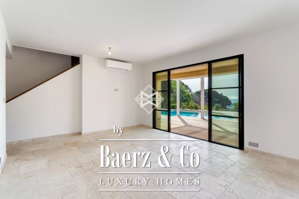 photo 7 Gigaro - Renovated sea view villa - Beach on foot