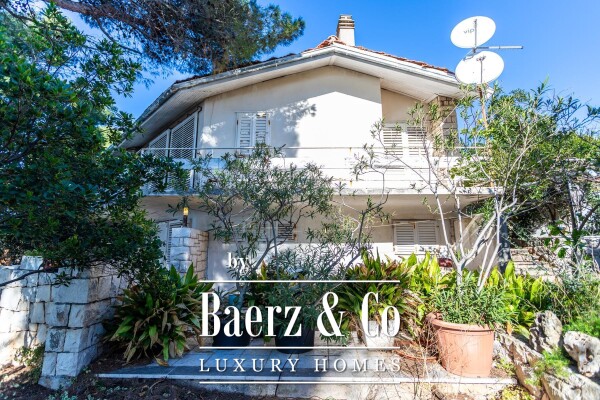 photo 1 Brač, Sumartin, house in the first row to the sea, with an area of 95m2, on a plot of land of 13...