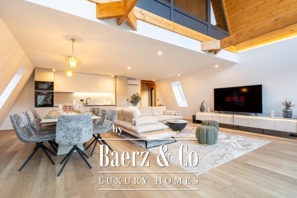 photo 1 Delnice, exclusive villa with a pool, covering an area of 298 m²