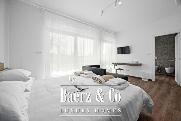 photo 30 Istria, Banjole, semi-detached villa first row to the sea 244 m² with a view of the Marina