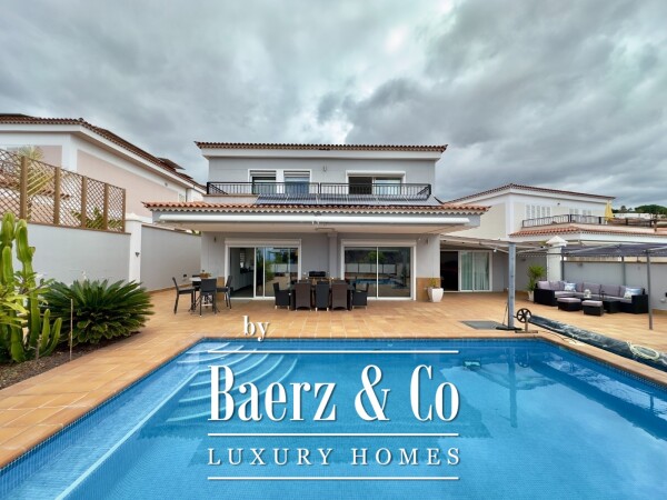 photo 2 Playa de la Arena 