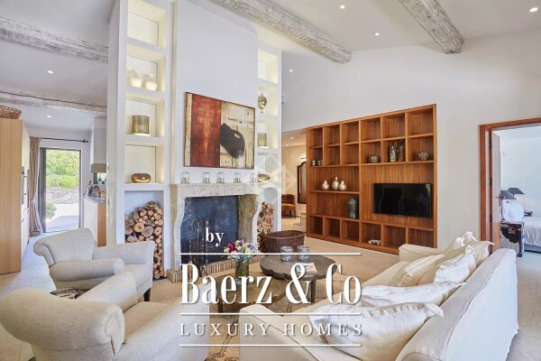 photo 3 Property in a waterfront area