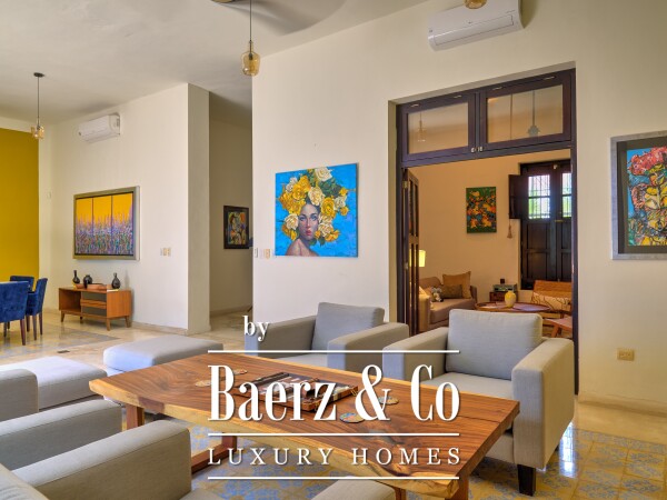 photo 5 Villa Rosa - Perfection in Santa Ana district, 3 bedroom + garage