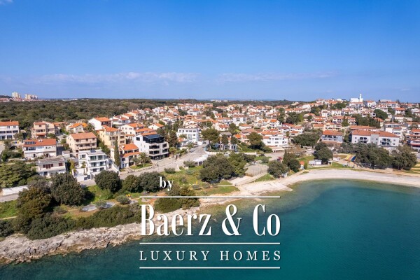 photo 1 Istria, Pula, Pješčana Uvala, attractive villa first row to the sea