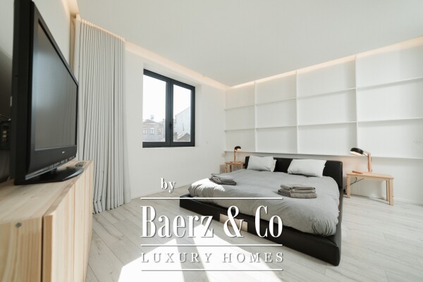 photo 11 1930s building downtown Porto