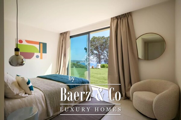 photo 14 Superb contemporary villa with panoramic sea view