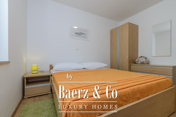 photo 16 Blace, first row to the sea, residential building