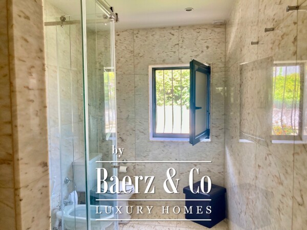 photo 23 Exclusive 6 bedroom villa in Miramar