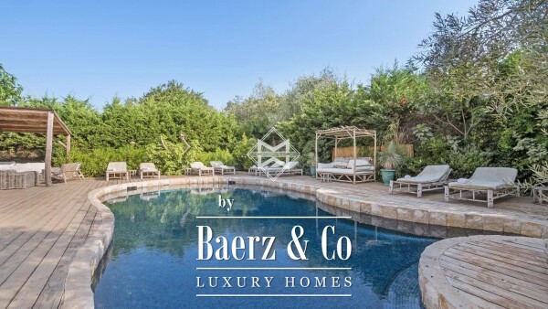 photo 2 Charming villa in a private Estate