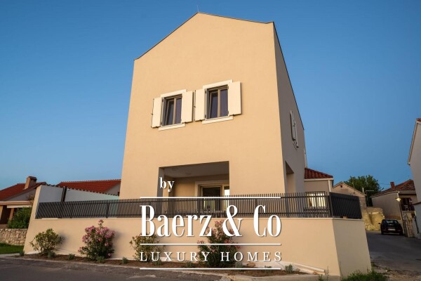 photo 1 Zadar, Nin, modern house with pool, first row by the sea