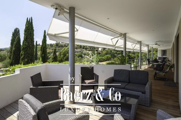 photo 12 Modern villa with dominant view