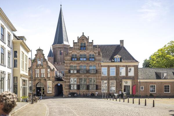 photo 56 Zaadmarkt 93