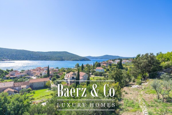 photo 2 Slano – Elevated House with Garage and Scenic Views