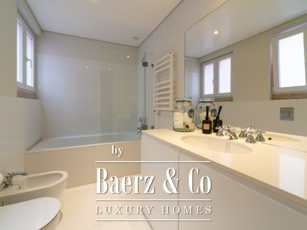 photo 20 4 +3 bedroom flat with cachet in the Rato area