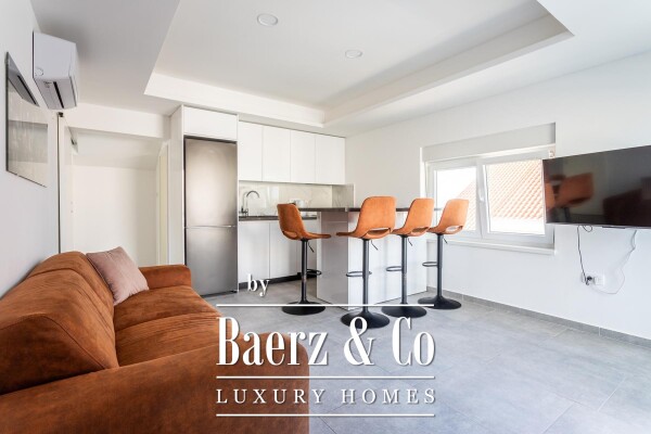 photo 1 Rogoznica, Zečevo, house with 4 apartments and a basement, 366.81 m²