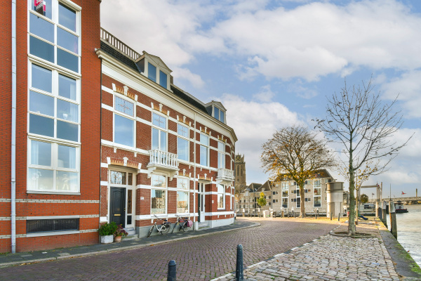 photo 2 Buiten Walevest 124