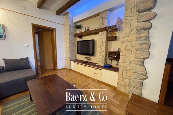 photo 6 Karlobag, Cesarica, House with 6 Apartments, First Row to the Sea